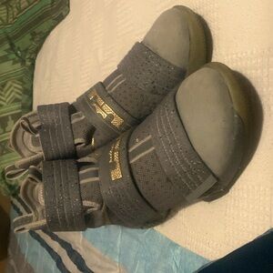 Lebron’s Boys Active wear